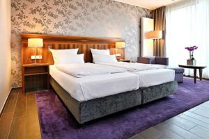 Ansicht: Superiorzimmer mit Doppelbett und luxuriöse Ausstattung